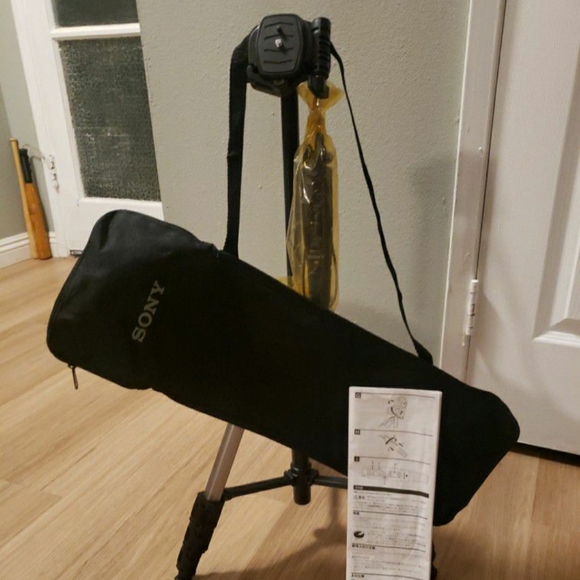REMOT CONTROL TRIPOD - Picture 3 of 4